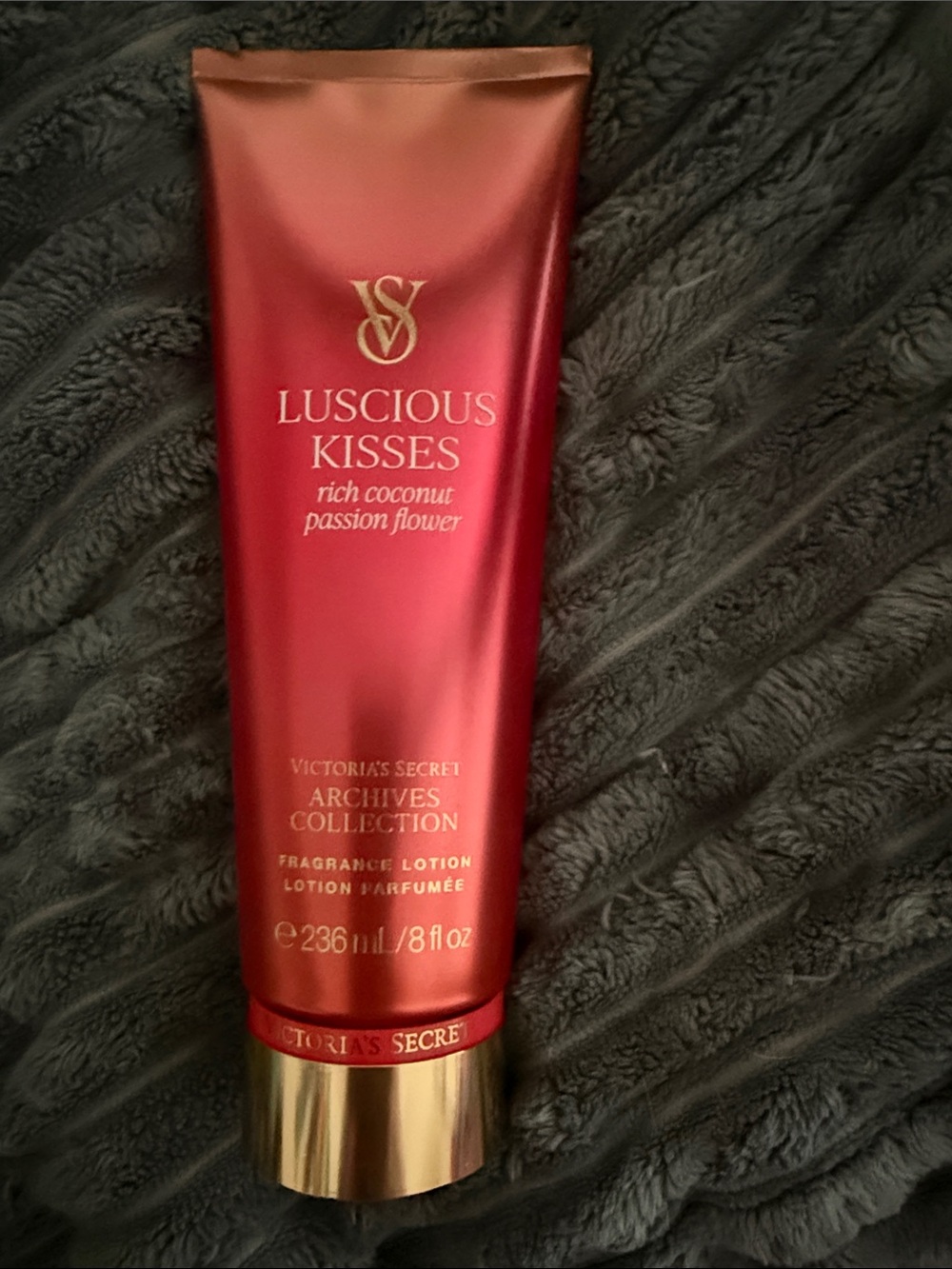 Victoria's Secret Luscious Kisses Fragrance Lotion